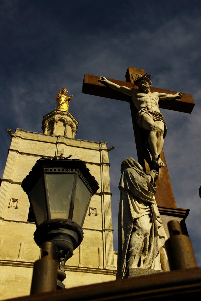 Crucifix avignon city ​​of the popes