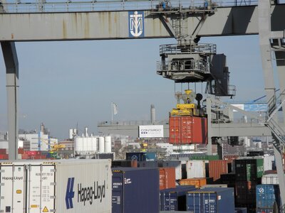 Shipping transport loading