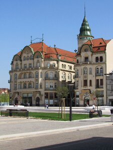 Crisana center building