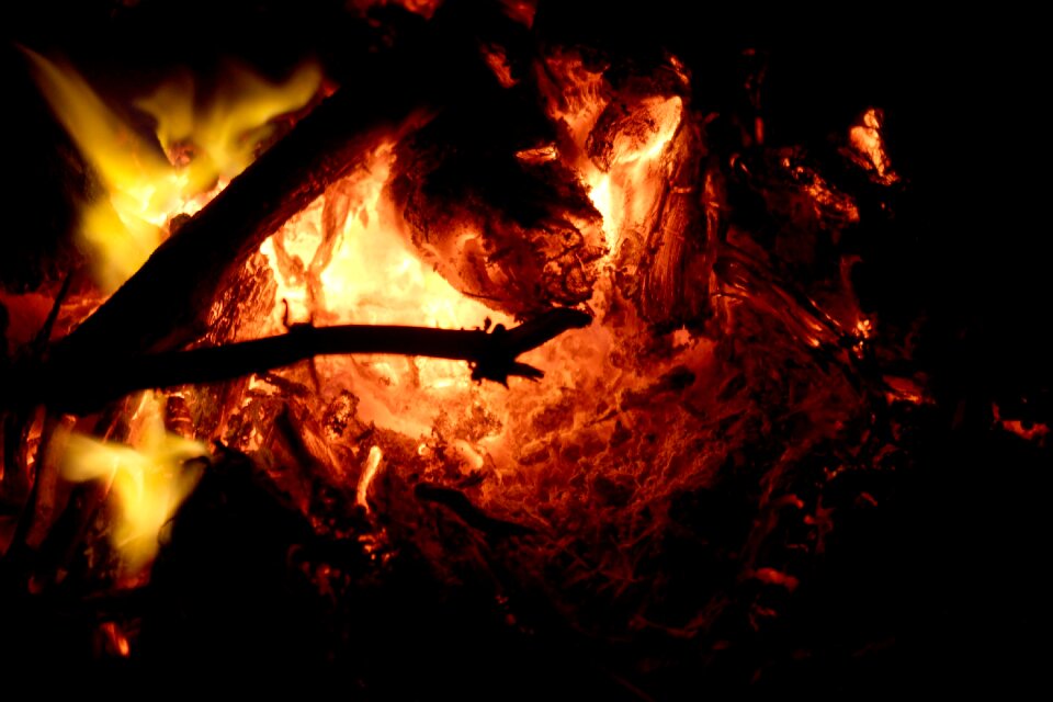 Charcoal wood burn