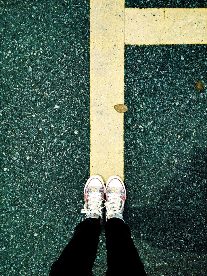 Line road yellow line