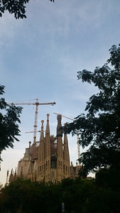 La sagrada familia church gaudí