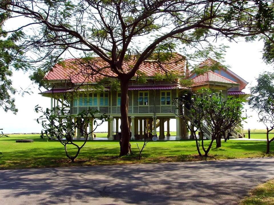 Buddhism palace old