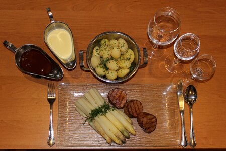 Potatoes butter hollandaise