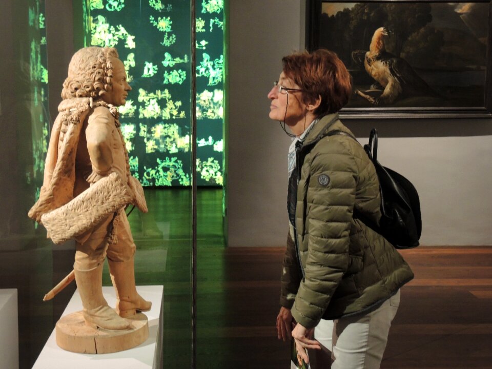 Art museum encounter
