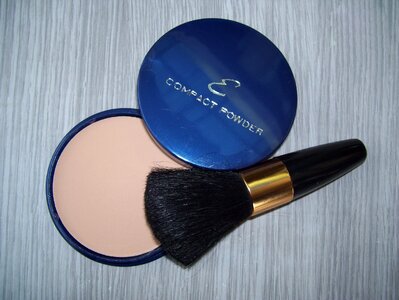 Fluid powder in stone beauty product