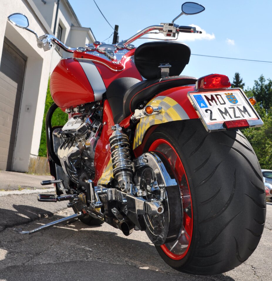 Tributo ferrari 695 6200ccm 425 ps