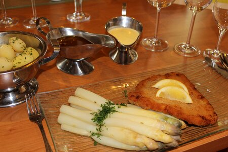 Potatoes butter hollandaise