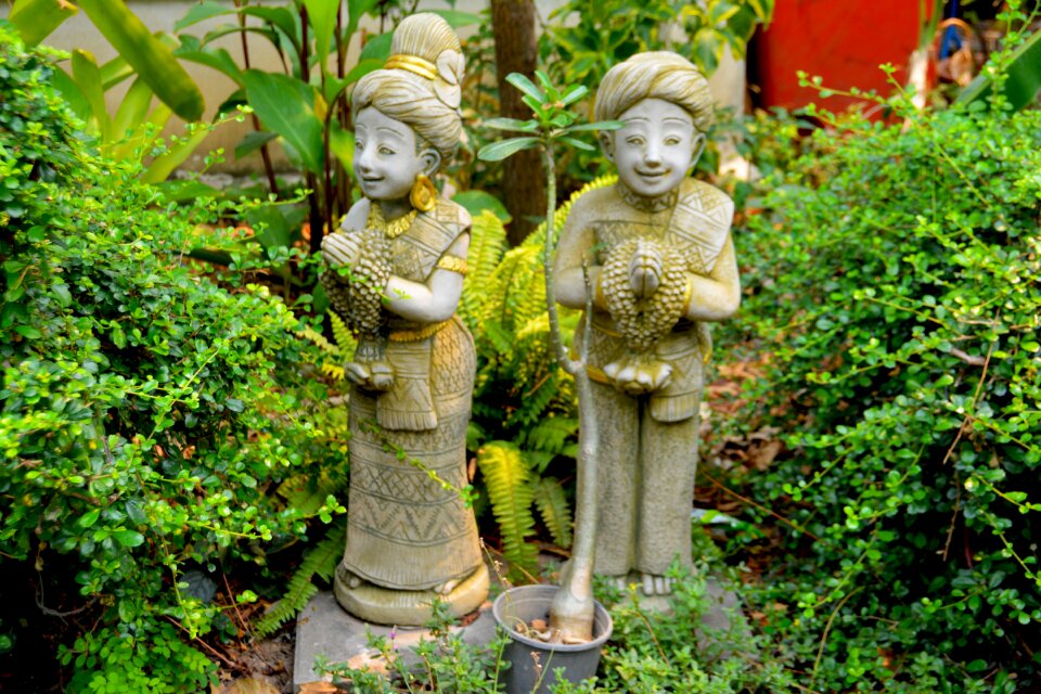 Sculpture ancient architecture