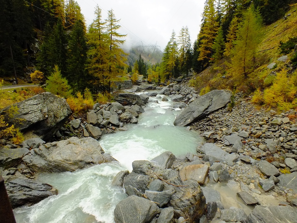 Gran paradiso national park autumn