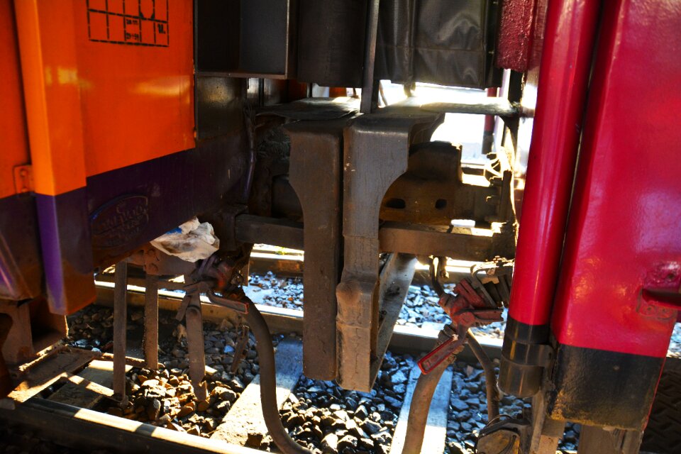 Outdoors platform rails