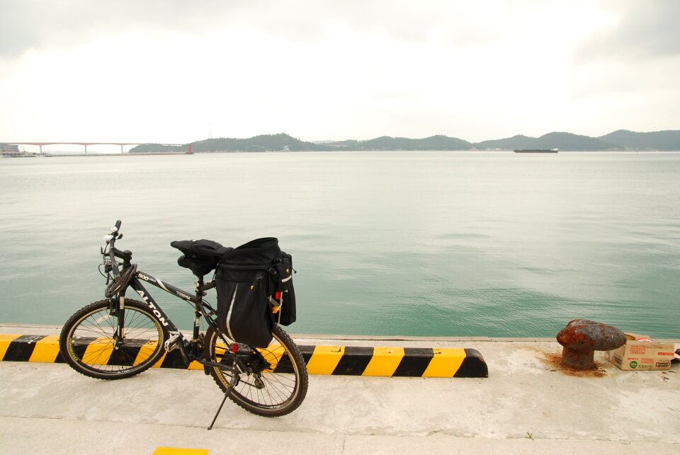 Bike travel sea