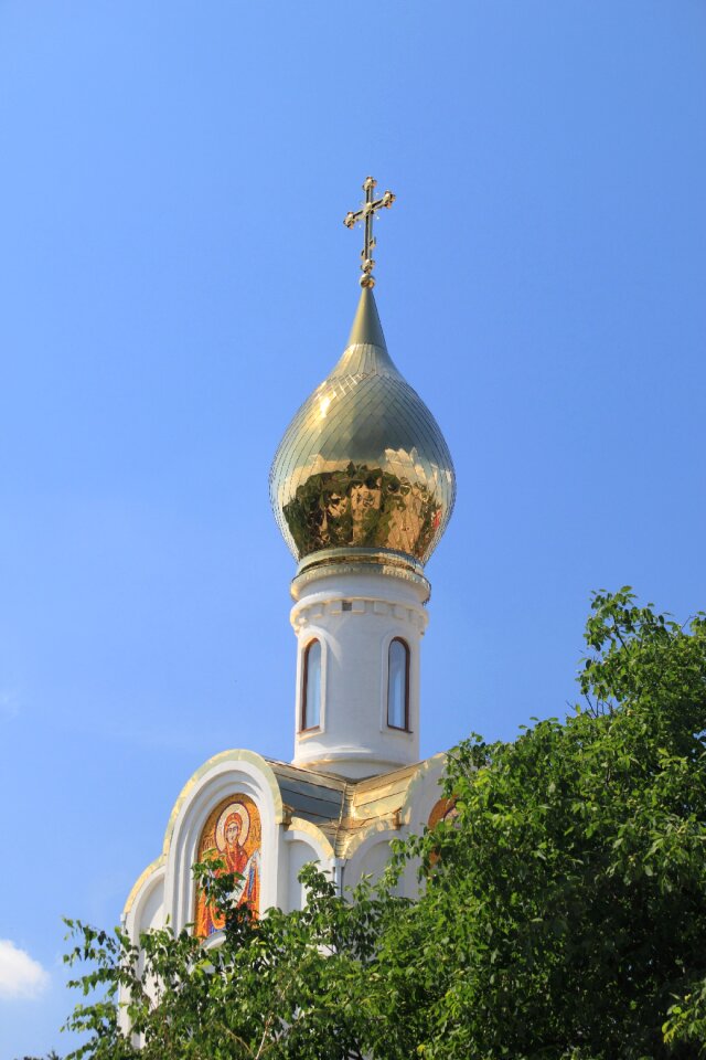 Square tower cross