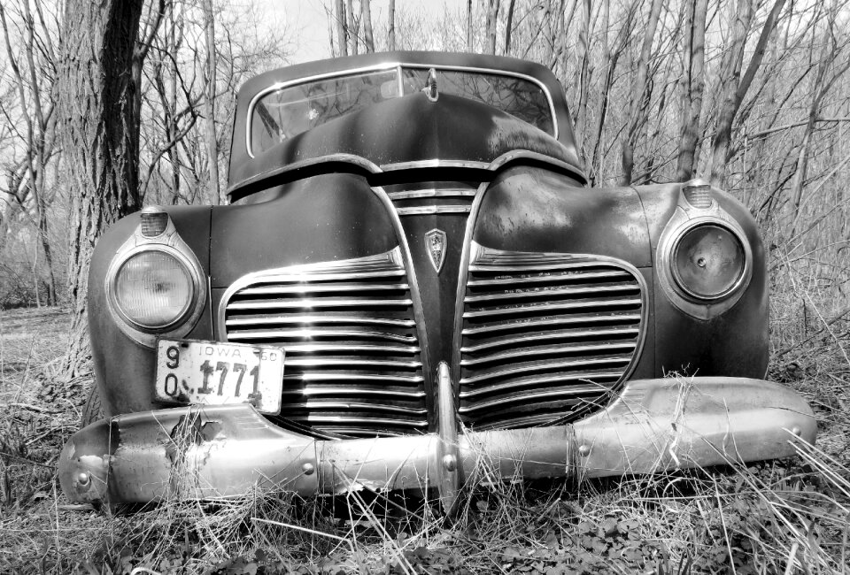 Old automobile transportation