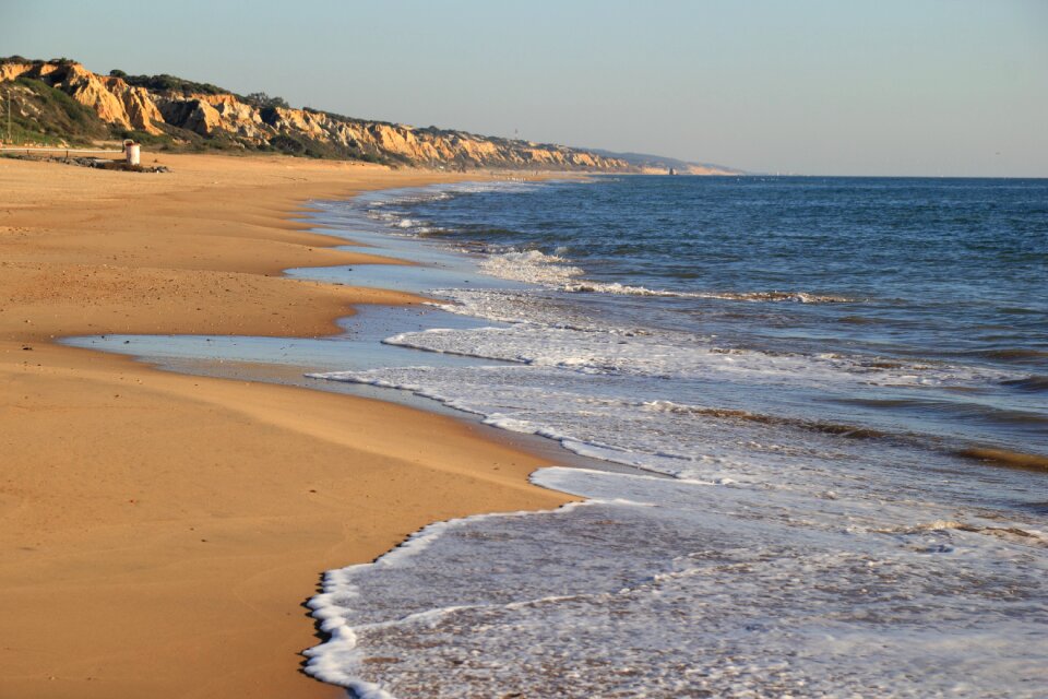 Sea water sand