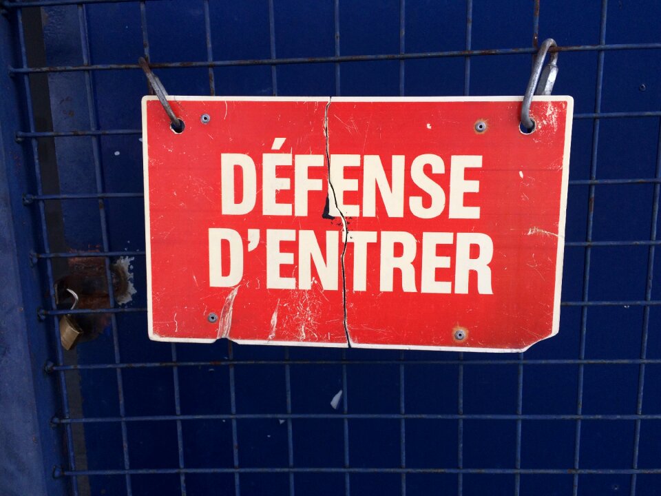 Access shield french