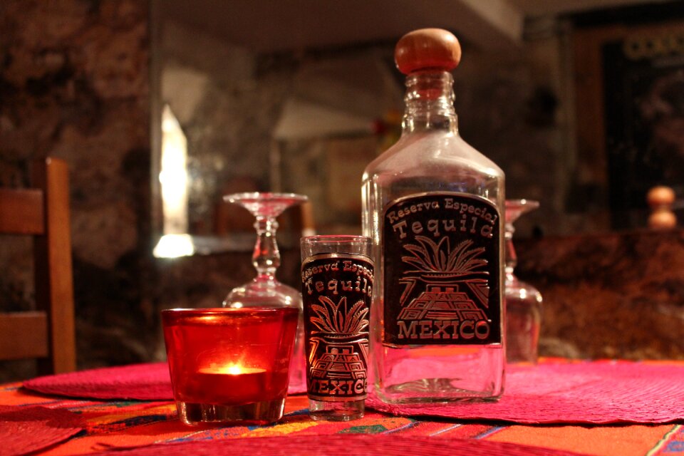 Bottle liquor transparent