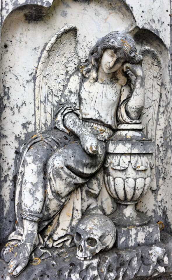 Angel grave graveyard