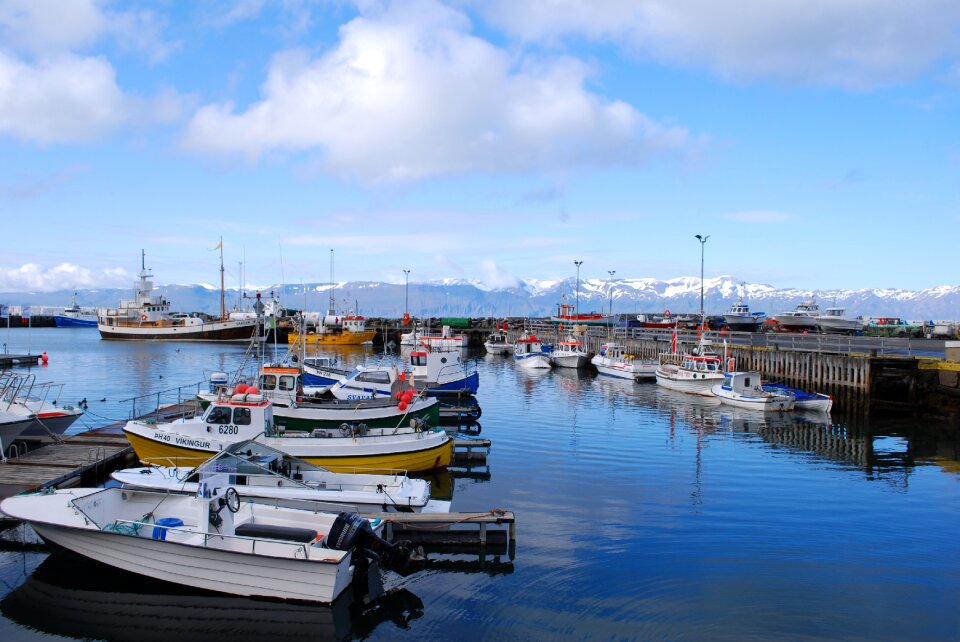 Port ship húsavík photo