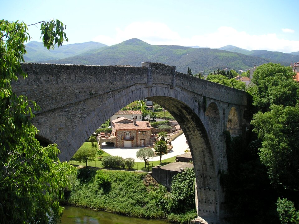 Ceret pont du diable bridge