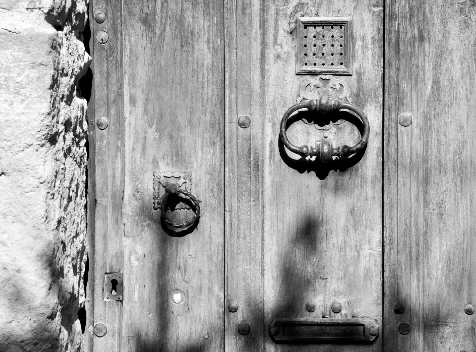 Portal door handle entry