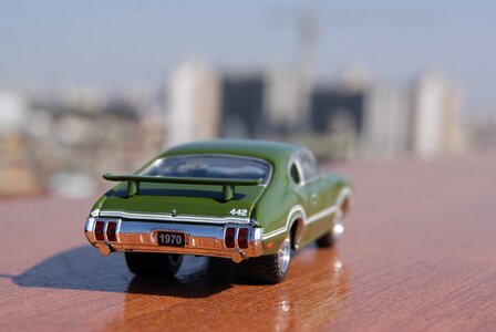 Miniature oldsmobile 442