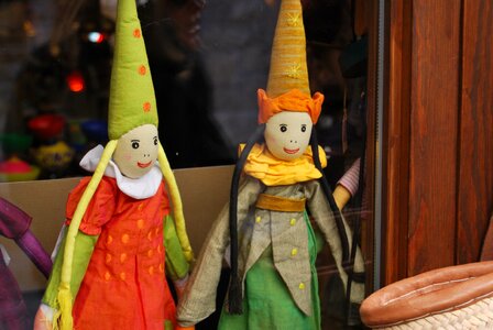 Antique shop window craft