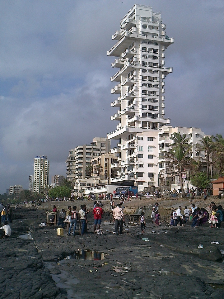 Coast mumbai skyline