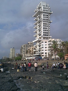Coast mumbai skyline