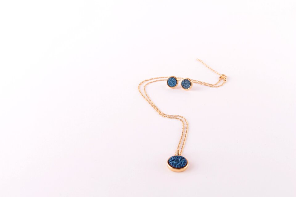 Earring paste blue