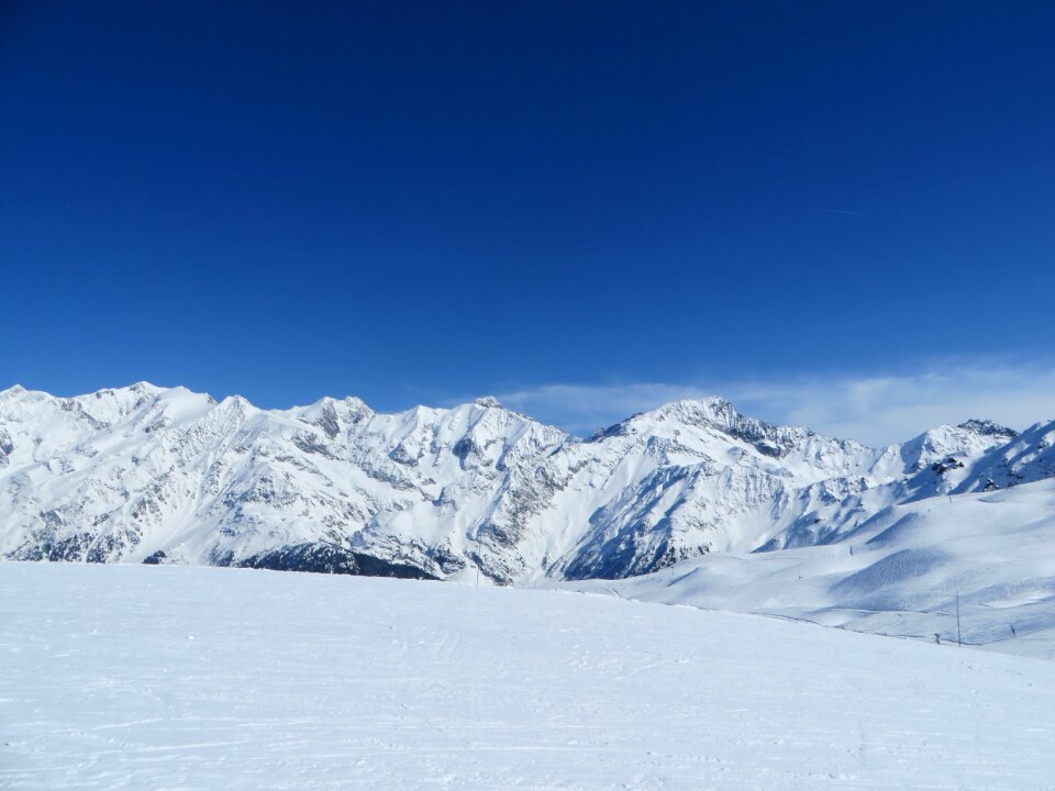 Contamines-montjoie mountain snow