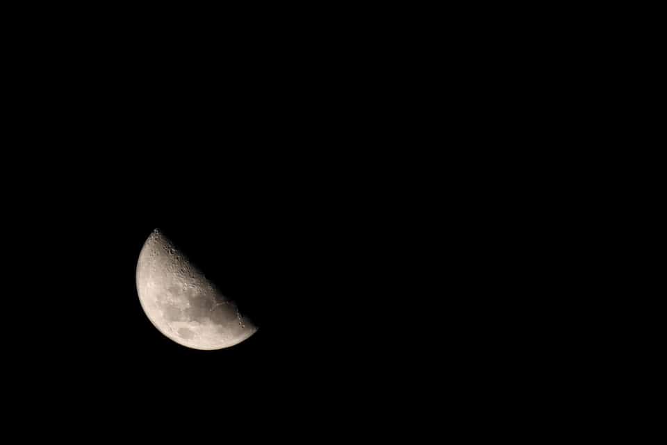 Dark astronomy moonlight