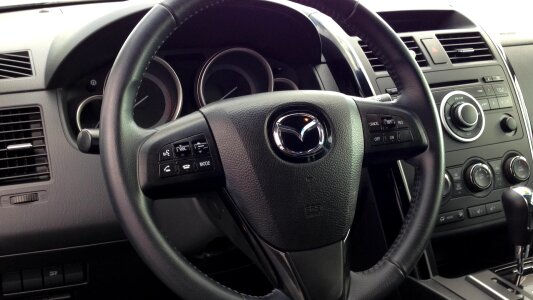 Automobile vehicle mazda