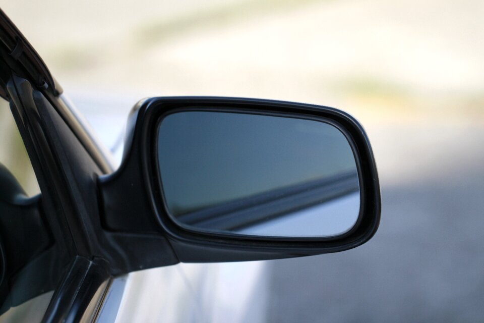 Sedan operation mirror