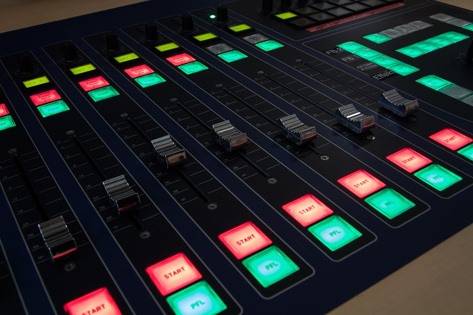 Conference lighting sound studio speaker cab