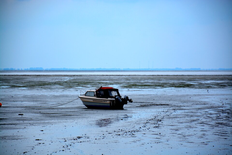 Sea water sand
