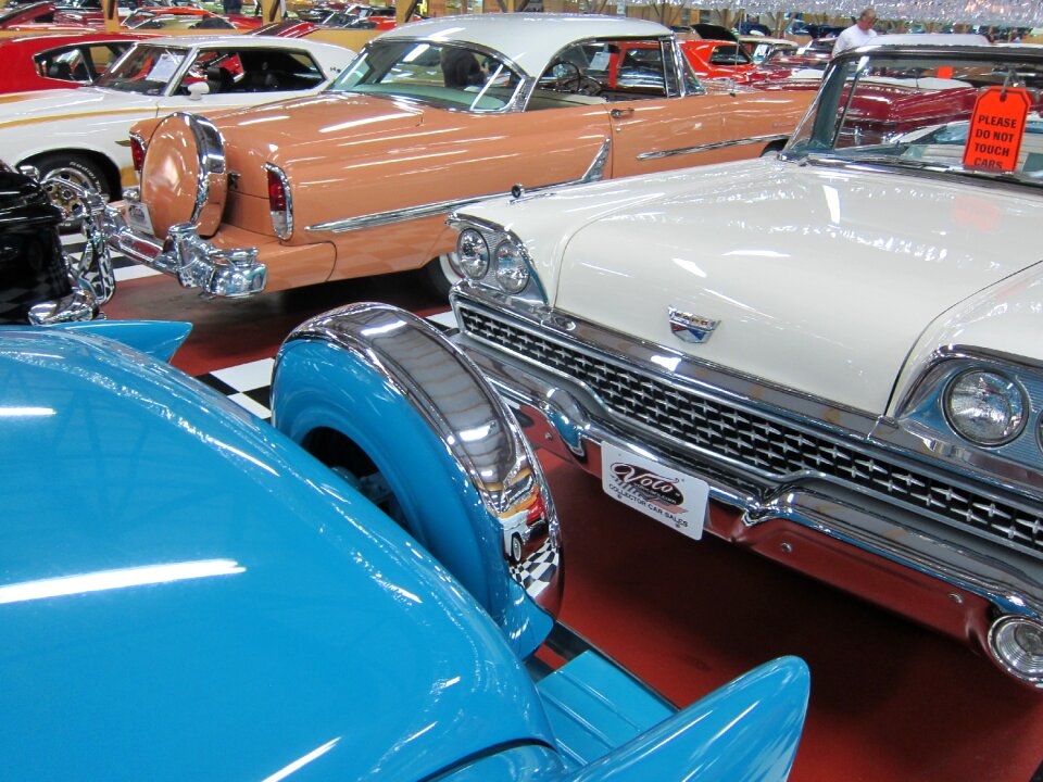 Vehicle interior retro