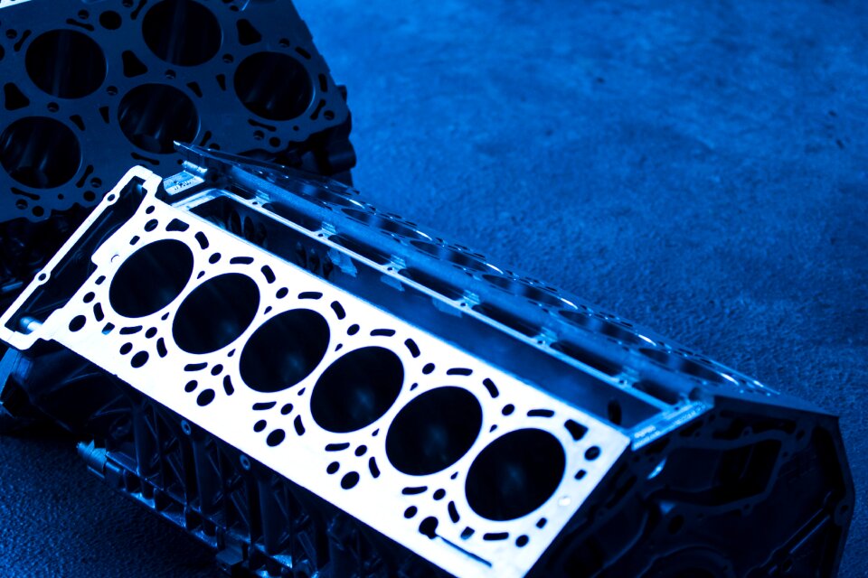 Engine block cylinder technical