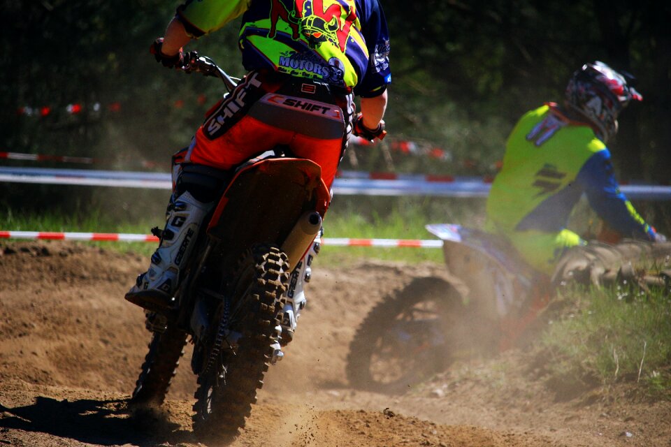 Motorsport cross race