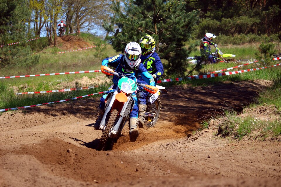 Motorsport cross race