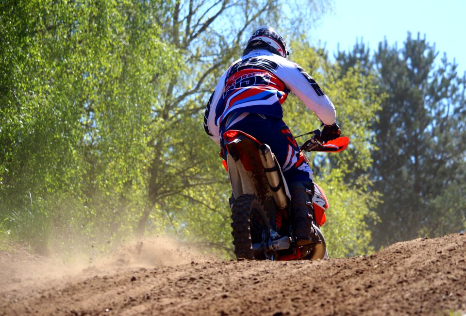 Motorsport cross race