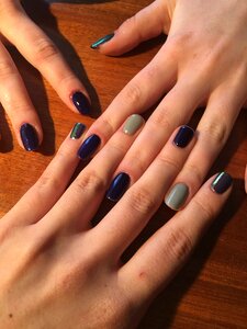 Paint toenail nail polish