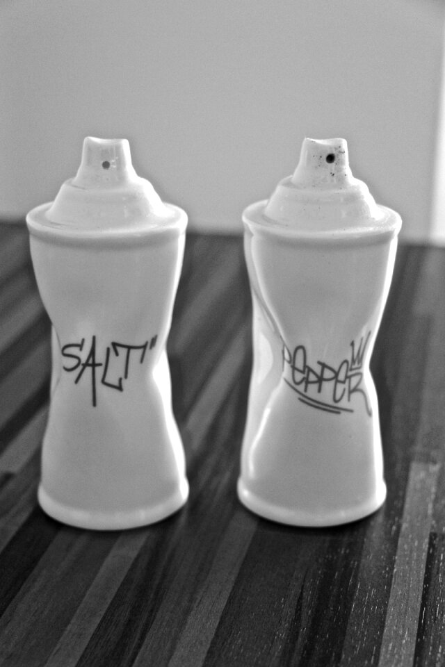 Decoration salt shaker pepper and salt