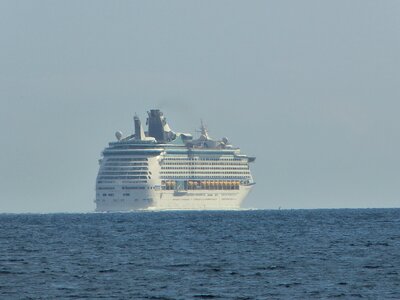 Sea ship cruise photo