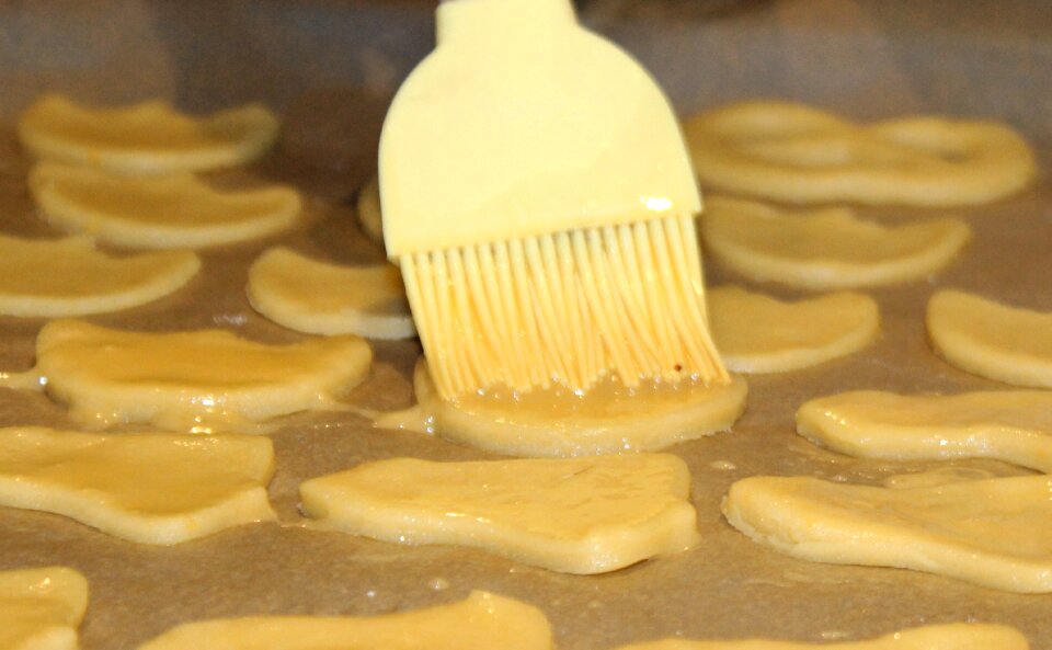 Protein pastry brush bake