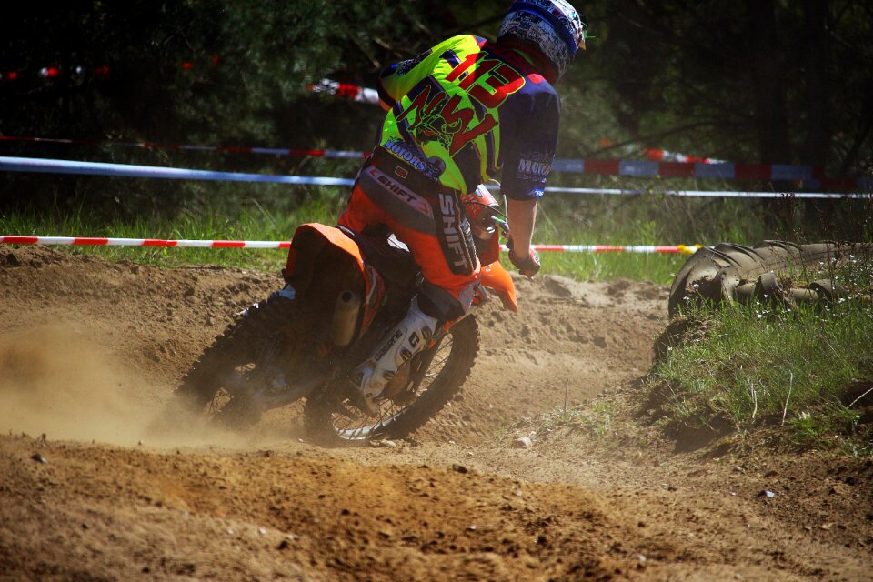Motorsport cross race