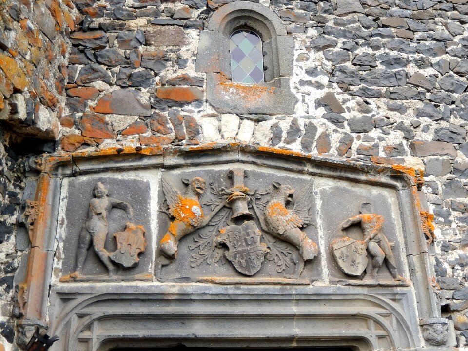 Pierre castle middle ages