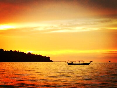 Phnom penh boat twilight photo