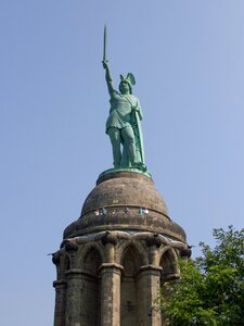 Sculpture monument tourism photo