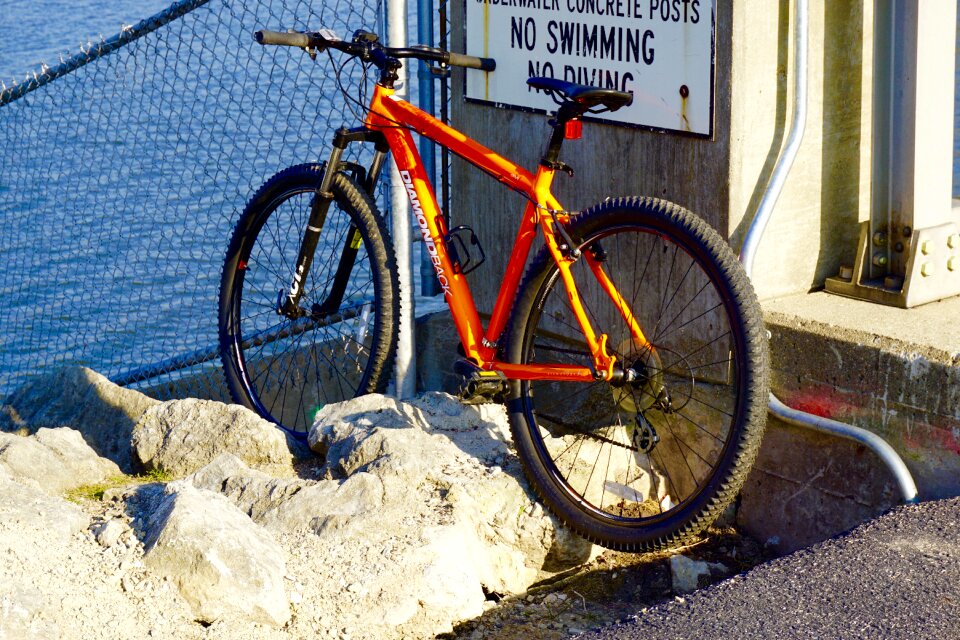 Rocks cycling wheel